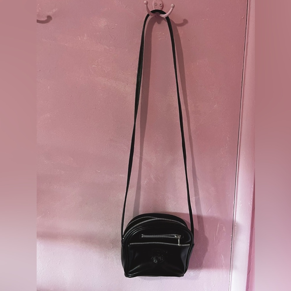 sassy leather black crossbag